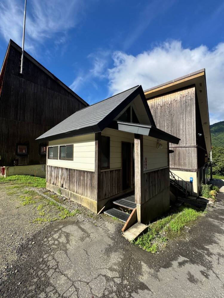 ロープウェイ、リフトを利用して吾妻山連峰の最高峰『西吾妻山』