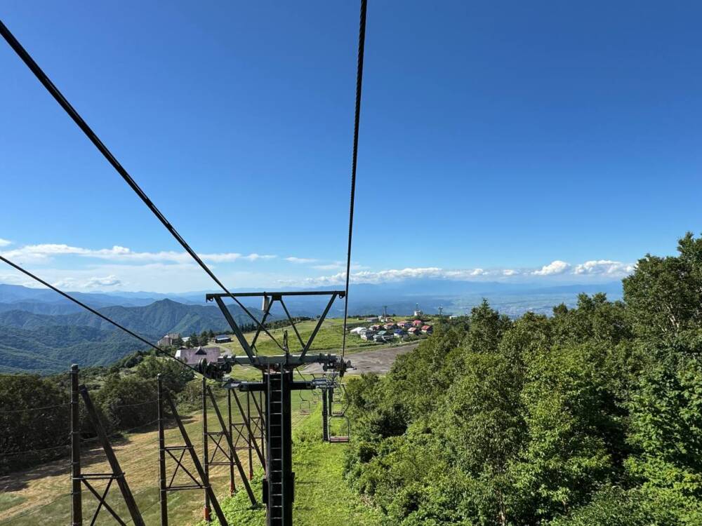 ロープウェイ、リフトを利用して吾妻山連峰の最高峰『西吾妻山』