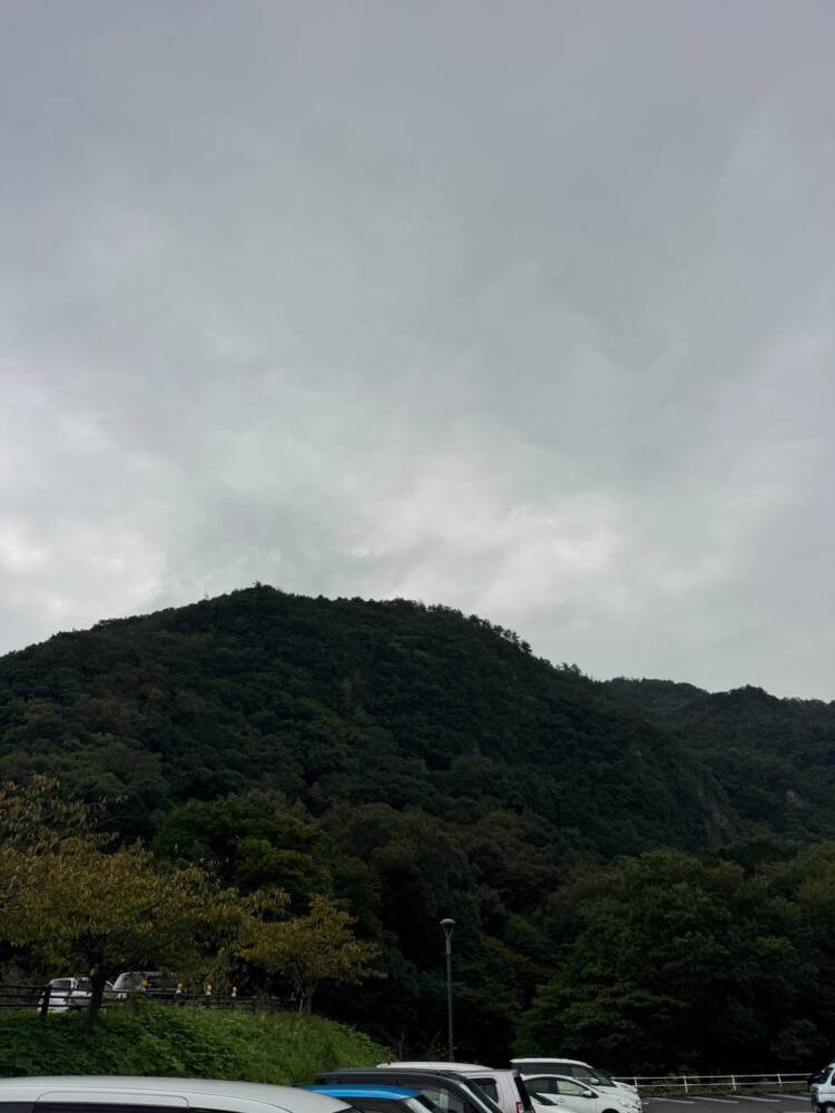 沢山の登山道、山頂からはアルプスの山も見れる地元に愛された山『鳩吹山』