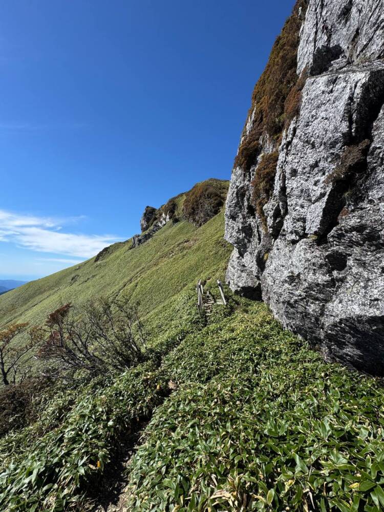稜線の絶景広がる四国の名峰『三嶺』がとても美しかった