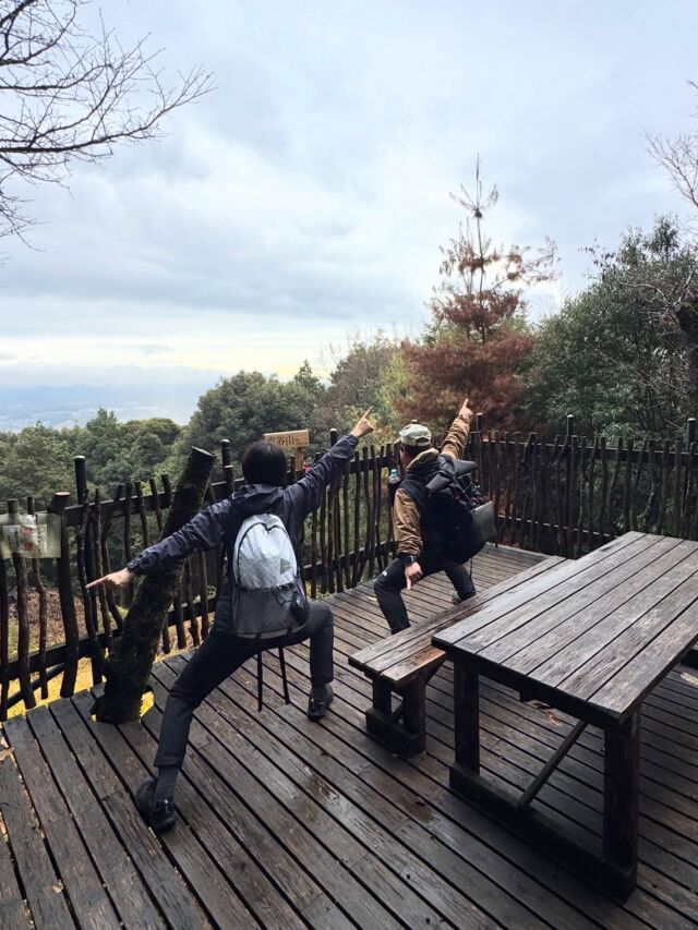 東海百名山の東谷山へ😃登ってきました！  今日は愛知県🚗雨が上がるのを待ってから東海百名山で名古屋市最高峰の東谷山へ来ました！  登ってみるとビックリ😳古墳群の山で、ハニワや古墳を見ることが出来ました！展望台からは濃尾平野を一望🙌良い山でした  #東海百名山 #登山 #山登り #東谷山 #志段味古墳群