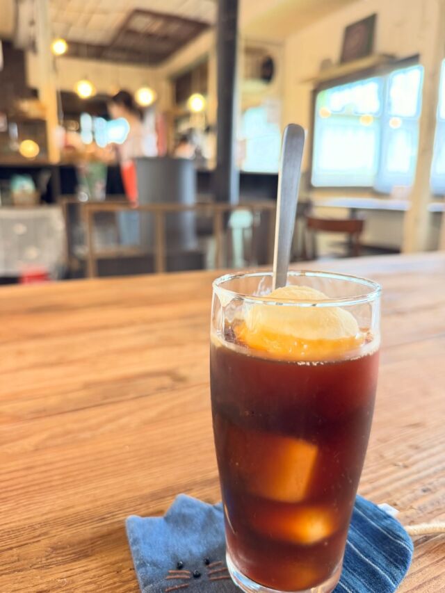 夕暮れの金剛山へ😃さわコーヒーへ  今日はオフ日！！のんびり起きて昼過ぎに金剛山の麓さわコーヒーでコーヒーを楽しんできました🙌  雨だと思ってたのにぜんぜん降らない一日でした🤣美味しいコーヒーが飲めたのでヨシ！また1週間頑張ります💪  #金剛山 #さわコーヒー #金剛山好きな人と繋がりたい